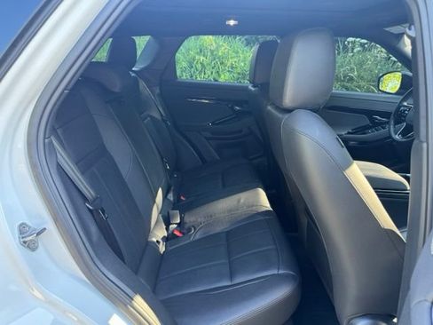 Used 2024 Land Rover Range Rover Evoque Dynamic SE AWD/4WD image 17