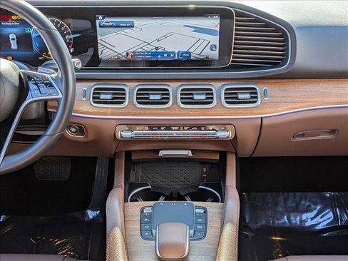 Used 2024 Mercedes-Benz GLE 450e GLE 450e Plug-In Hybrid image 12