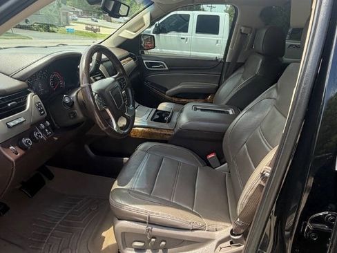 Used 2015 GMC Yukon Denali w/ Premium Package AWD/4WD image 19