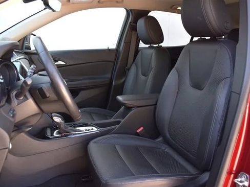 Used 2020 Buick Encore GX Essence w/ Experience Buick Package AWD/4WD image 11