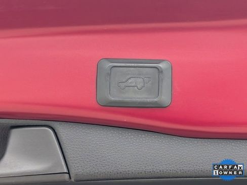 Used 2019 Toyota RAV4 XLE image 25