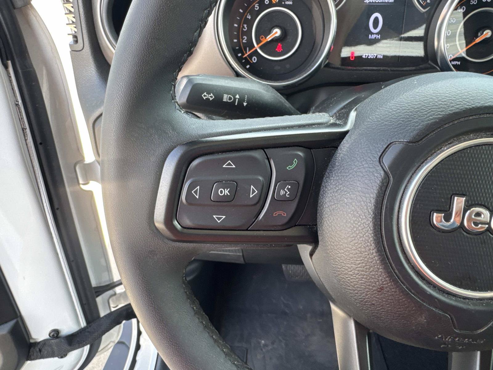 Used 2023 Jeep Gladiator Sport AWD/4WD image 21