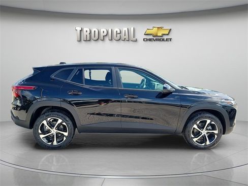 New 2026 Chevrolet Trax RS image 6