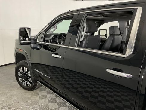 Used 2025 GMC Sierra 2500 Denali w/ Denali Reserve Package AWD/4WD image 44