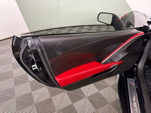 Used 2015 Chevrolet Corvette Z06 w/ 3LZ Preferred Equipment Group image 13