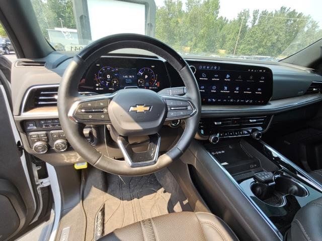 Used 2026 Chevrolet Tahoe High Country AWD/4WD image 8