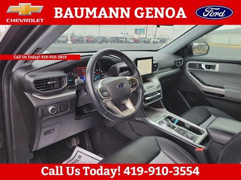Used 2022 Ford Explorer XLT w/ Equipment Group 202A image 6