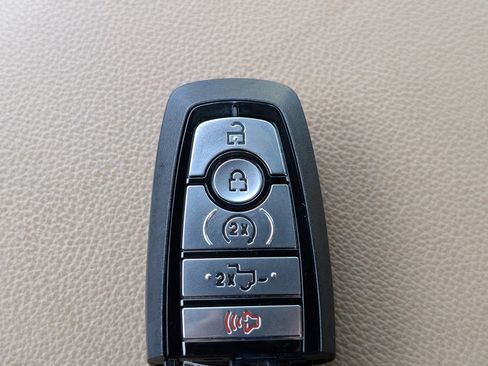 Used 2023 Ford F250 Lariat w/ Lariat Ultimate Package image 31