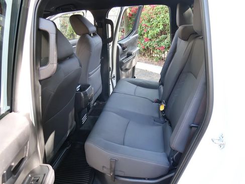 Used 2025 Toyota Tacoma SR5 AWD/4WD image 22