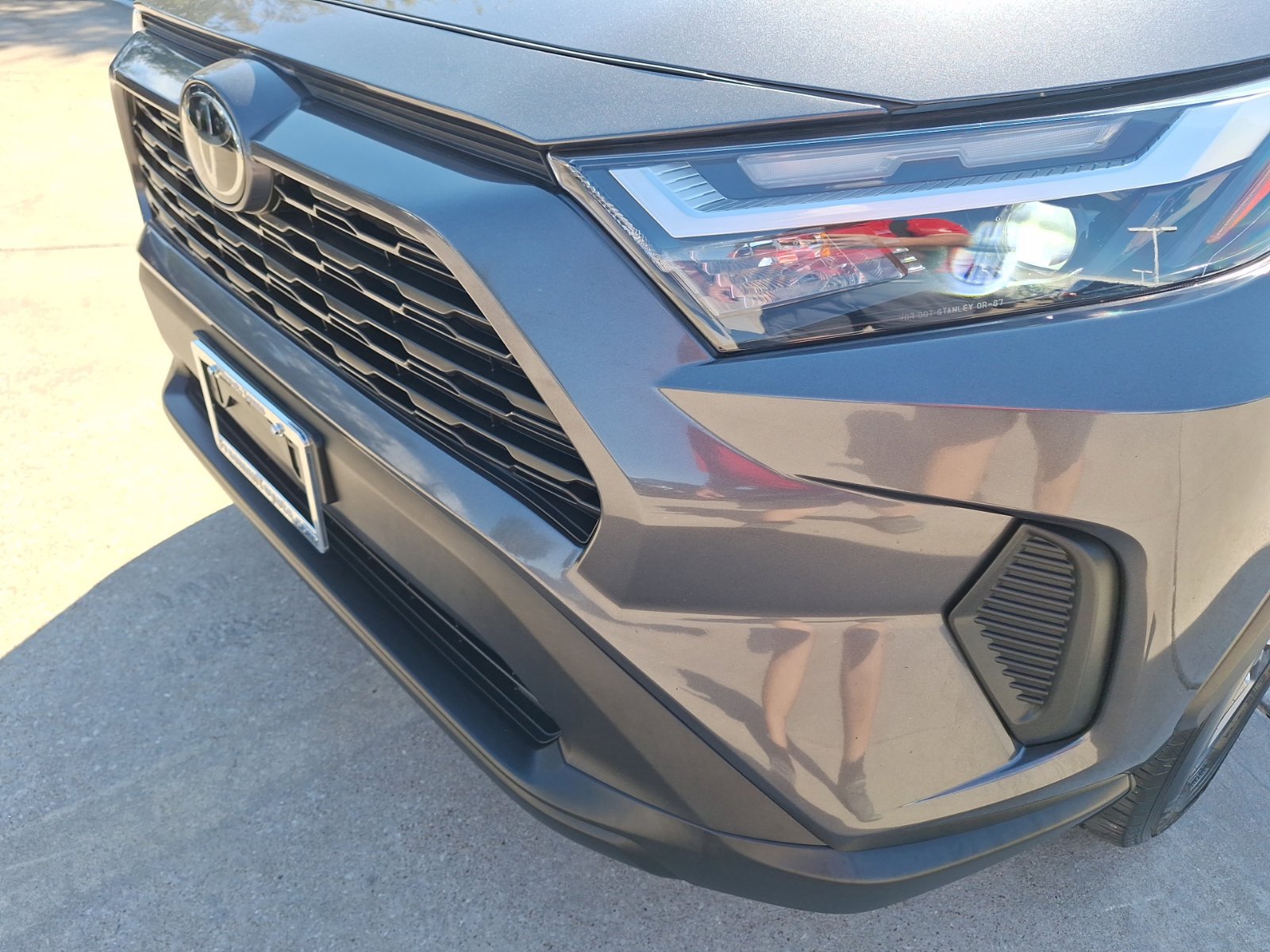 Used 2024 Toyota RAV4 XLE w/ Convenience Package FWD image 10