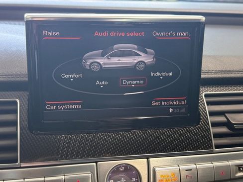 Used 2016 Audi S8 image 24