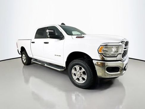 Used 2024 RAM 2500 Big Horn AWD/4WD image 3
