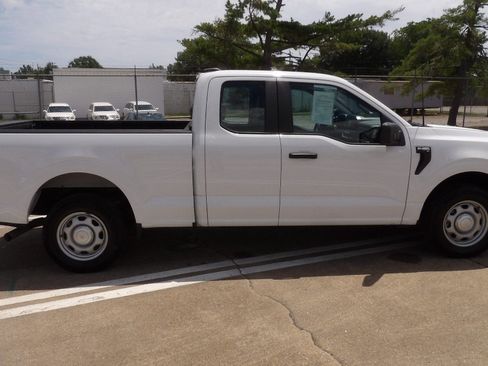 Used 2021 Ford F150 XL w/ Equipment Group 101A High RWD image 2