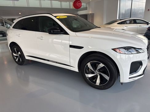 Used 2025 Jaguar F-PACE R-Dynamic S AWD/4WD image 6