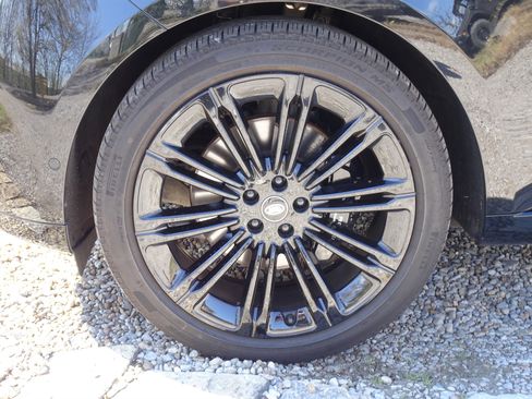 Certified 2025 Land Rover Range Rover Long Wheelbase SE image 35