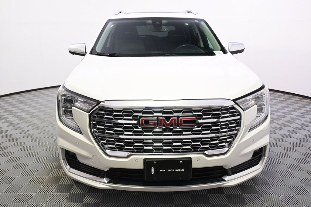 Used 2022 GMC Terrain Denali w/ Denali Premium Package AWD/4WD image 10