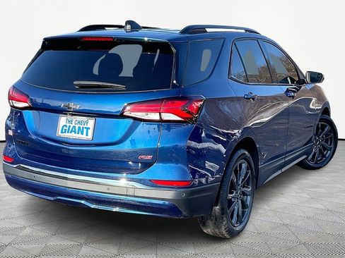 Used 2022 Chevrolet Equinox RS w/ Infotainment Package image 7