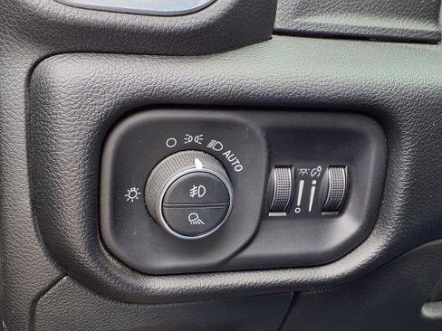 Used 2019 RAM 1500 Laramie w/ Sport Appearance Package AWD/4WD image 14