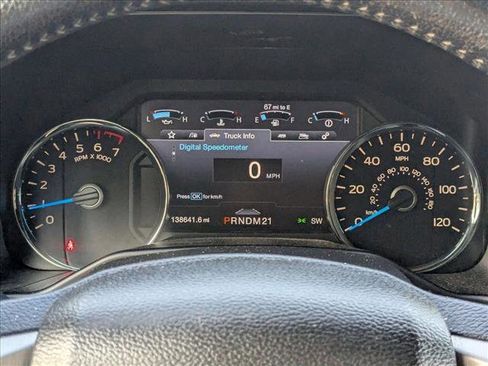 Used 2016 Ford F150 Platinum w/ Equipment Group 701A Luxury AWD/4WD image 3