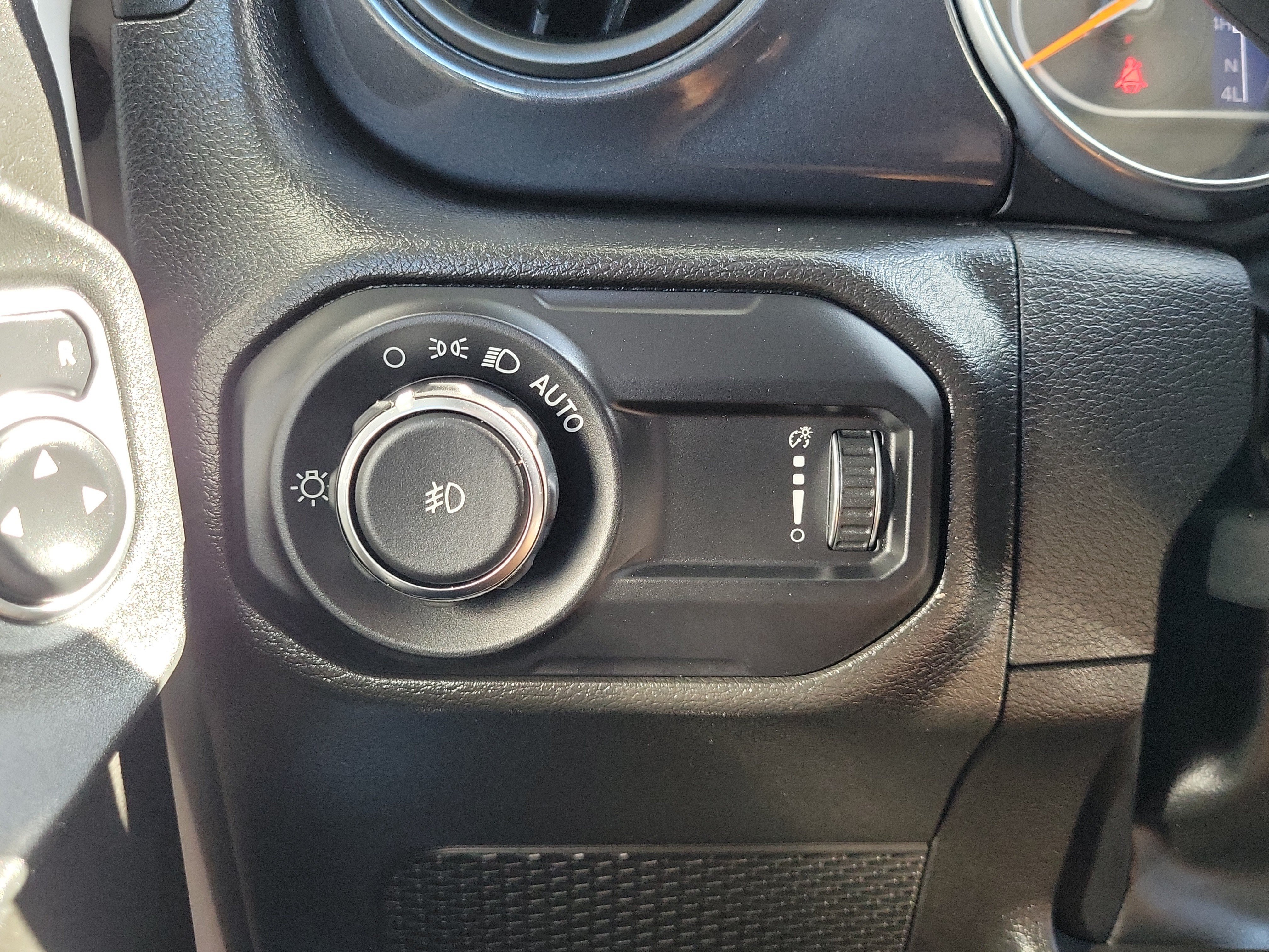 Used 2023 Jeep Wrangler Unlimited Sport AWD/4WD image 26