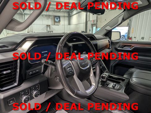 Used 2023 GMC Sierra 1500 Denali w/ Denali Reserve Package AWD/4WD image 16