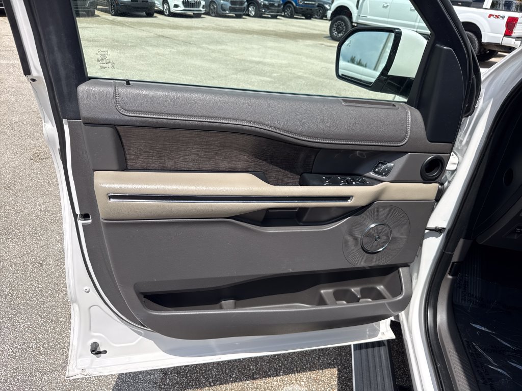 Certified 2019 Ford Expedition Max Limited RWD image 14