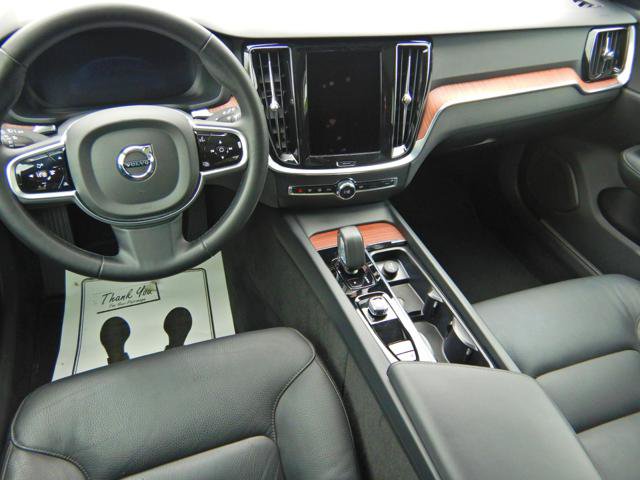 Used 2025 Volvo V60 B5 Cross Country Plus AWD/4WD image 14