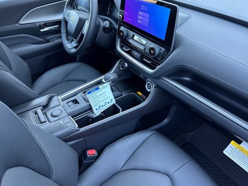 New 2026 Toyota Grand Highlander AWD Hybrid image 19