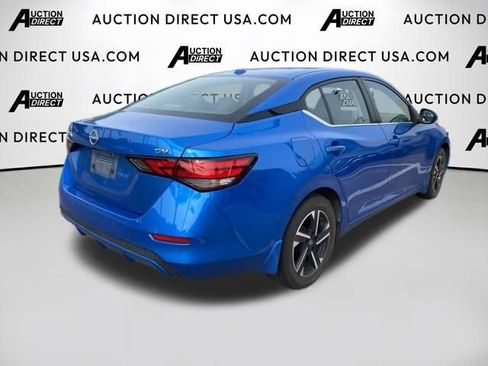 Used 2024 Nissan Sentra SV image 9