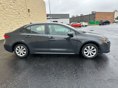 Used 2025 Toyota Corolla LE image 5