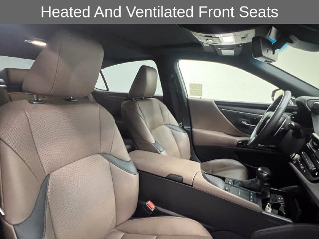 Certified 2022 Lexus ES 300h w/ Premium Package FWD image 11