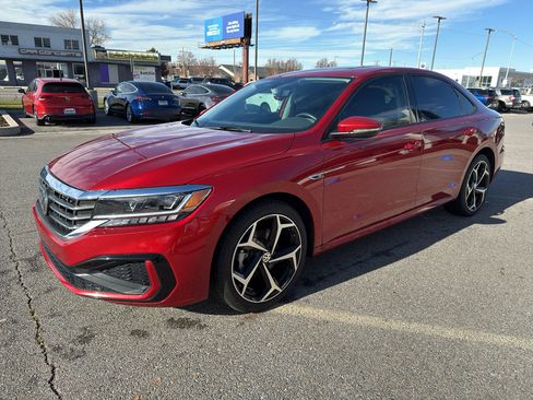 Used 2020 Volkswagen Passat 2.0T R-Line image 3