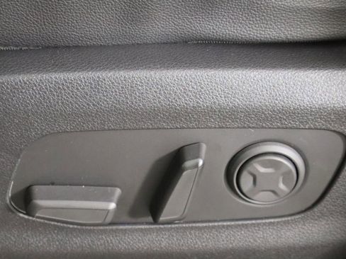 Used 2022 Kia Carnival SX Prestige image 25