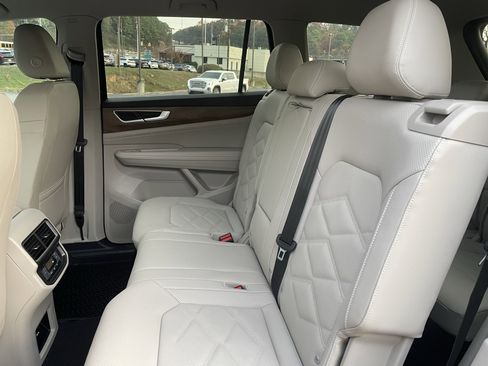 New 2026 Volkswagen Atlas SE image 11
