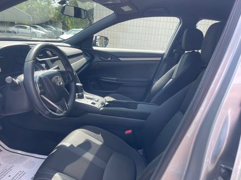 Used 2018 Honda Civic Sport image 11