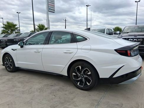 Used 2025 Hyundai Sonata SEL FWD image 6
