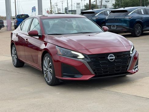 New 2026 Nissan Altima 2.5 SV image 4