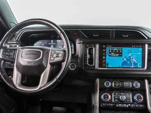 Used 2022 GMC Yukon Denali AWD/4WD image 18