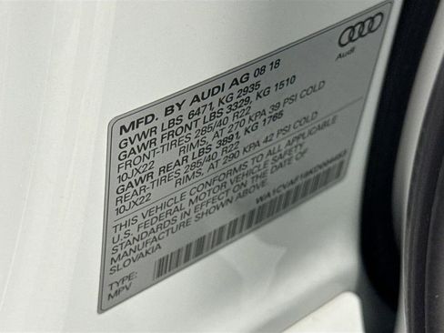 Used 2019 Audi Q8 Prestige w/ Luxury Package image 34