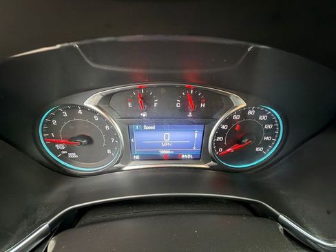 Used 2024 Chevrolet Equinox LT FWD image 23