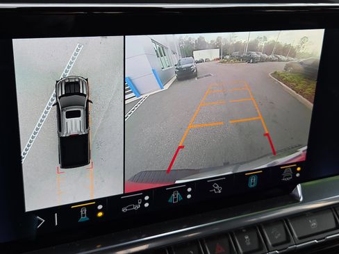 Used 2023 Chevrolet Silverado 1500 LT Trail Boss w/ LT Trail Boss Premium Package image 18