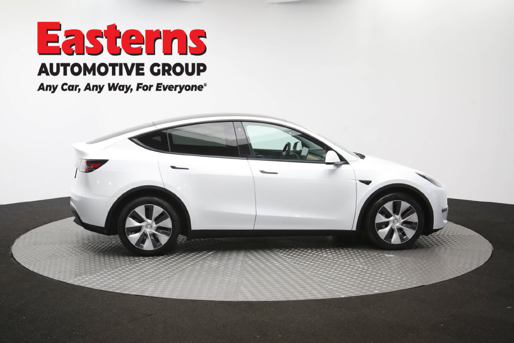 Used 2022 Tesla Model Y Long Range AWD/4WD image 41
