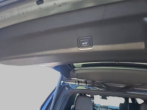 Used 2023 Chevrolet Tahoe Z71 w/ Luxury Package image 17