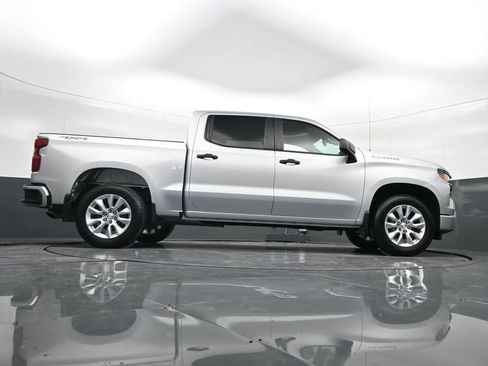 Used 2022 Chevrolet Silverado 1500 Custom AWD/4WD image 30