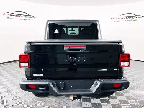 Used 2023 Jeep Gladiator Willys image 7