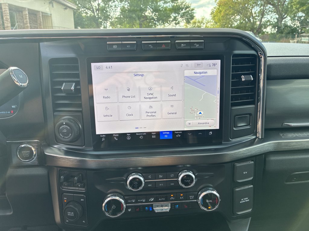 Used 2023 Ford F350 Lariat w/ Lariat Ultimate Package AWD/4WD image 19
