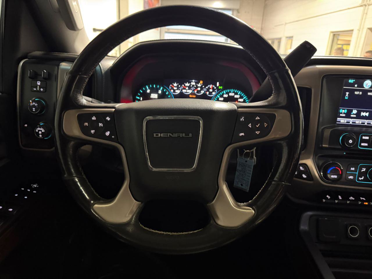 Used 2018 GMC Sierra 2500 Denali w/ Suspension Package, Off-Road AWD/4WD image 29