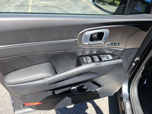 Used 2023 Kia Sorento SX AWD/4WD image 20