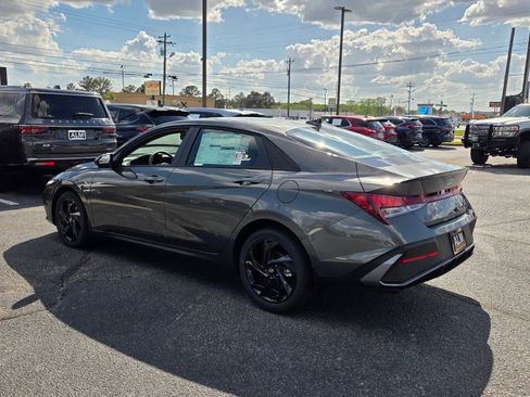 New 2026 Hyundai Elantra Sport FWD image 9