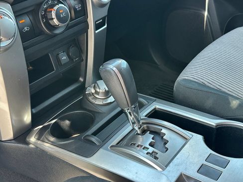 Used 2020 Toyota 4Runner SR5 AWD/4WD image 23